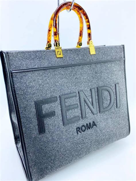 Сумки FENDI: женская коллекция 